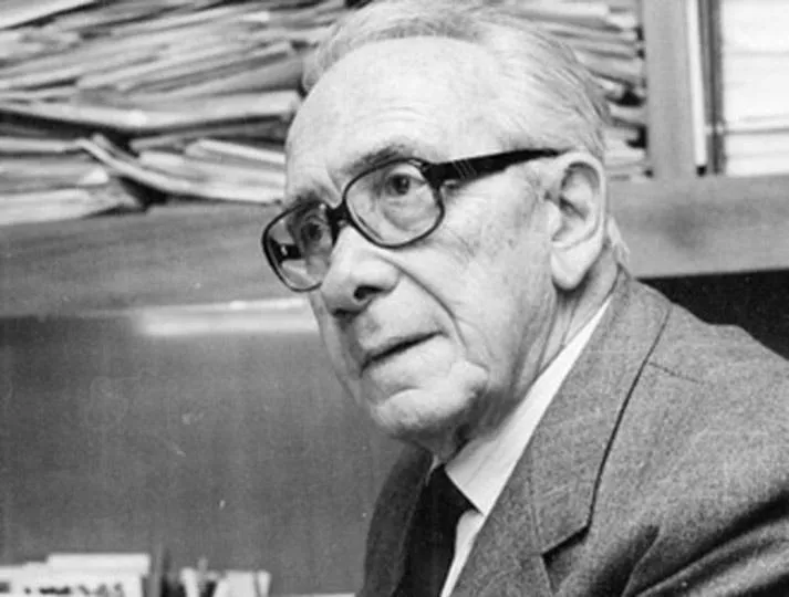 Nuto Revelli, autore di Pietà l'è morta e partigiano italiano, storico membro della Resistenza.